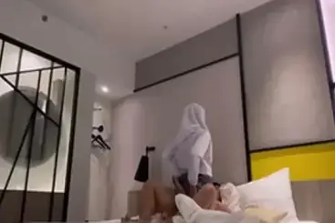 Booking Hotel Bareng Rekan Kerja Nakal Digenjot Panas