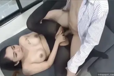 Sekretaris Penurut Ngentot Di Kantor Sampai Njerit